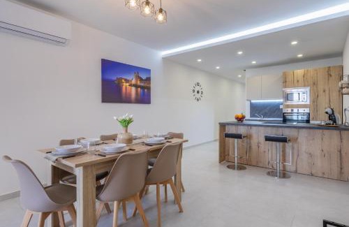 Tower Road Apartment | Sea-side Escape in Sliema - Sleeps 6