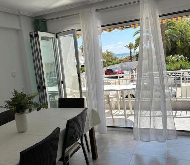 Canet de Berenguer Apartment | Sea view apartment, first line on the beach, Remote work