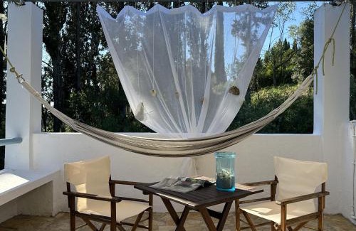 Gouvia House | Sea View Apartment in the Greek Nature