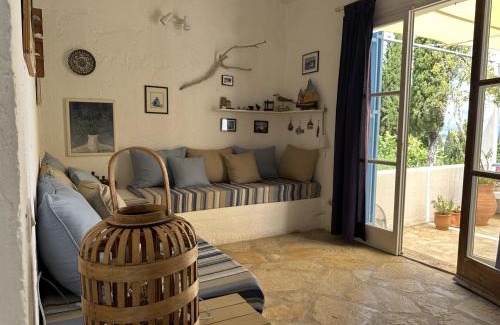 Gouvia House | Sea View Apartment in the Greek Nature