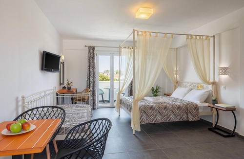 Perivolos Hotel | Sea View Beach Hotel
