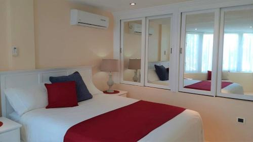 Valley Church House | Sea View Chill Spot 15 min walk to the beach