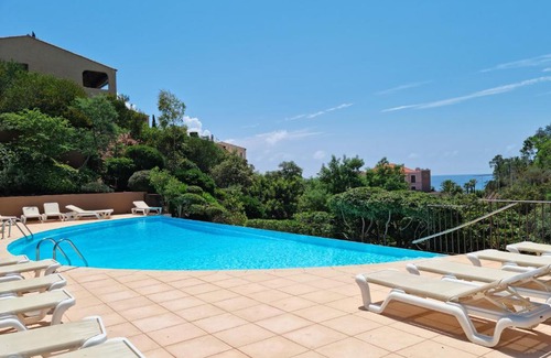 Theoule-sur-Mer Apartment | Sea view flat 5 minutes from the beach