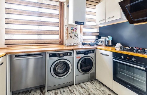 Moda Apartment | Sea-View Retro Feel Flat in the Center of Kadikoy