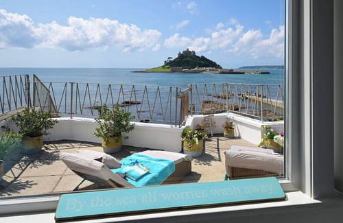 Marazion House | Sea Watch - New Launch ! Beachfront Gem With Amazing Unbeatable Views