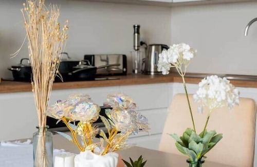 Madliena Apartment | Seafront Level 24 Apart Hotel-Style Mercury Tower