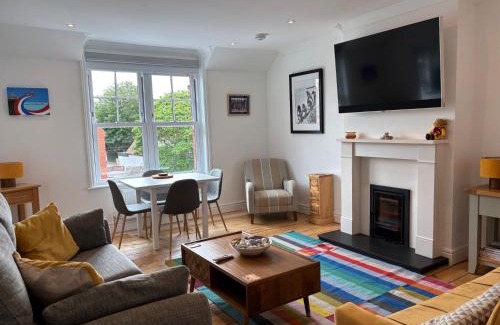 Sheringham Apartment | Seafront Sheringham 1 bed Apt sleeps 4 - 1xdog