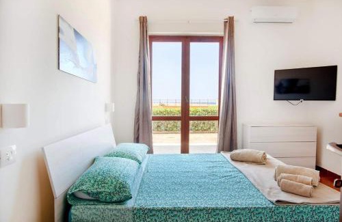 Solanas Apartment | Seafront Solanas