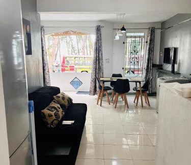 Wolmar Apartment | Seafront View Apartment