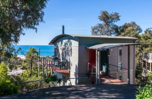 Lorne House | Seamist elevated with an amazing outlook