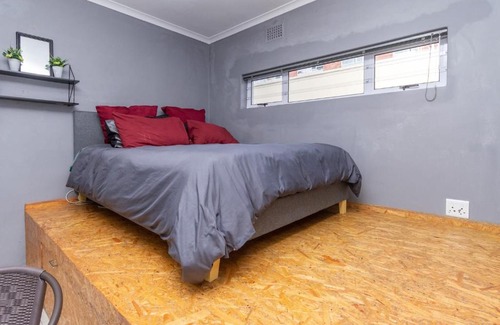 Sea Point Apartment | Seapoint Studio Apartment