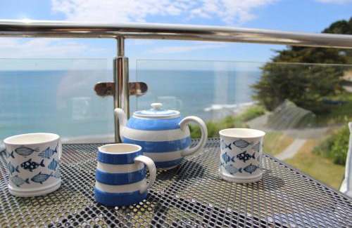 Seaton House | Seascape - Mount Brioni
