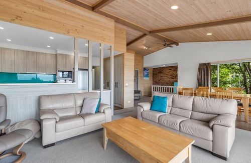 Pambula Beach House | Seascape - Pambula Beach