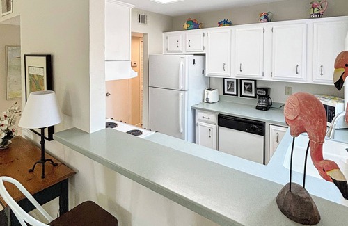 Miramar Beach Villa | Seascape Tennis Villa "PipeDream" walking distance to Beach!