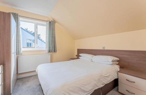 Woolacombe Villa | Seascape Villa 2 at Golden Coast Leisure Park D