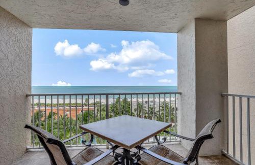 Marco Island Apartment | Seashells and Sunshine Marco Beach Ocean Resort 1105