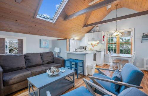 South Yarmouth House | Seaside Cottages - Cottage 33 - The Tin Lobster