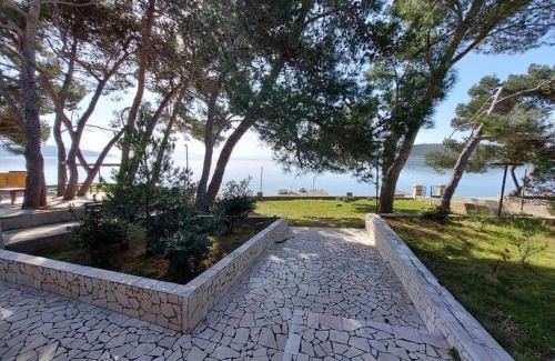 Martinscica Apartment | Seaside DUNKA Apartment