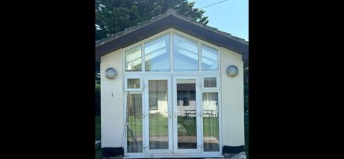 Sidmouth Ski Chalet | Seaside Escape Chalet in Sidmouth