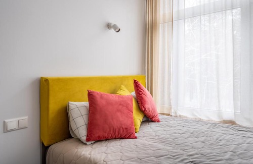 Jurmala Apartment | Seaside Escape in Dzintaru Studio 100m from Beach and Near Forest Park