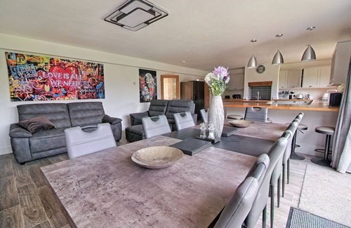 Hythe House | Seaside House, Hythe Luxury 6 bedroom (4 ensuite)