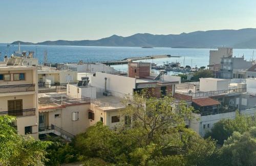 Palaio Faliro Apartment | Seaside Retro Gem in the Heart of Karystos