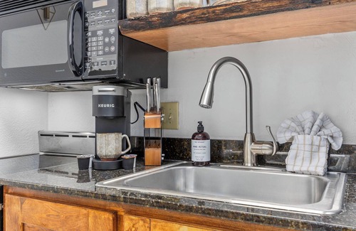 Downtown Myrtle Beach Condo | Seaside Sanctuary Oceanfront King Suite