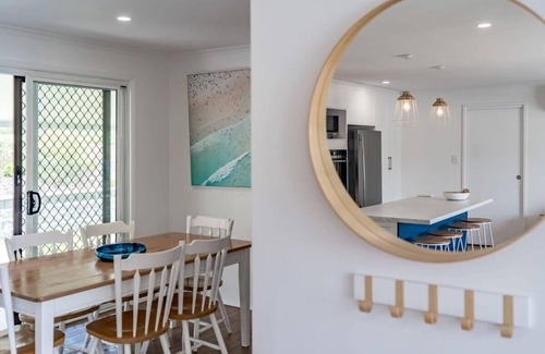 Port Elliot House | Seaside Sanctuary - Port Elliot - Wi-Fi and Linen - Family - Close to beach - Hi