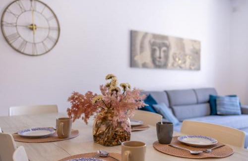 Għadira Apartment | Seaside Serenity 5 - few mins walk to the beach by QuickTrips