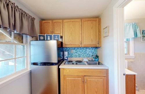 South Dennis Apartment | Seaside Serenity: Cozy retreat at Marina Bay condo complex in West Dennis