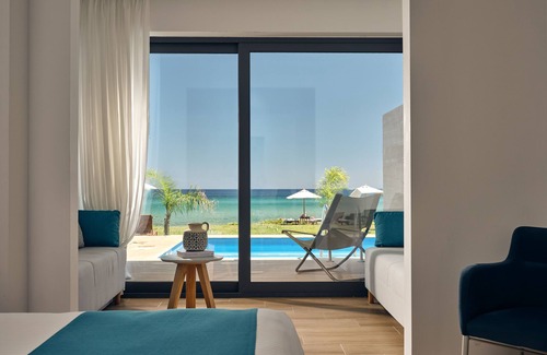 Neromilos Hotel | SeaSide Suite with Private Pool