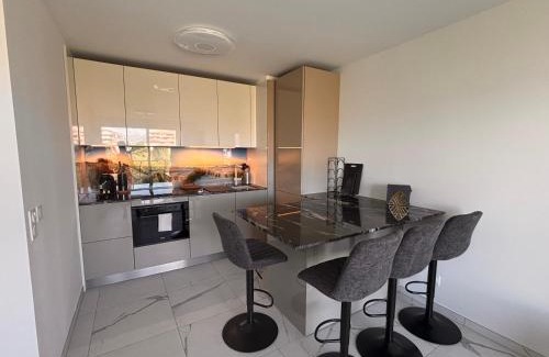La Celle-sous-Gouzon Apartment | SEASIDE VIEW Saint Laurent