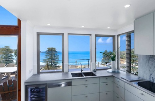 Avoca Beach House | SEASPRAY AT AVOCA - BEACH GETAWAY