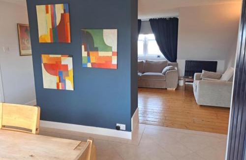 Montrose Apartment | Seaview
