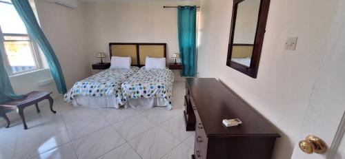 Hastings Apartment | Seaview Property 3B Two Bedroom Apt Hasting Towers