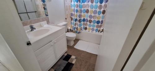 Hastings Apartment | Seaview Property 3B Two Bedroom Apt Hasting Towers