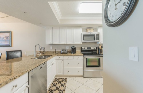 Madeira Beach Condo | Seaview unit 304 Lavish Gulf front beach condo. We are open for YOUR business!