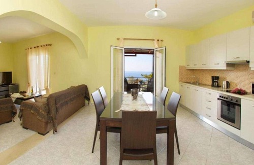Vlachata Villa | Seaviews, new pool, close to Lourdas' amenities