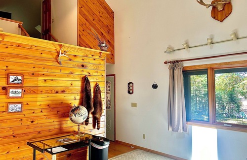 Crandon House | Secluded 5.4 Acres: Private Oasis with 100ft driveway/Self check- in