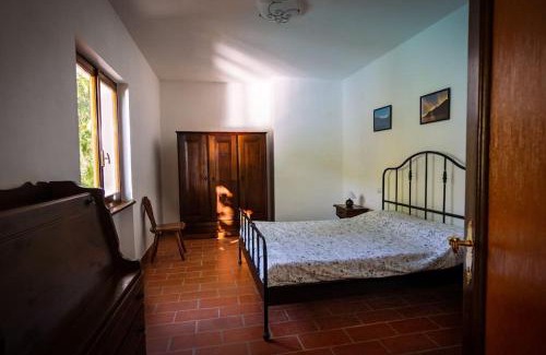 Valsolda Villa | Secluded Cottage front Lake with BOAT