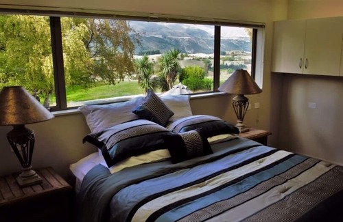 Arrowtown Condo | Secluded split level 1 bedroom flat