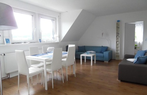 Woffelsbach Apartment | Seeblick Ferienwohnung am Rursee - Nationalpark Eifel