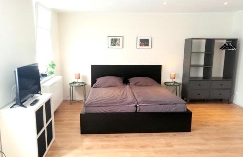 Brueck Apartment | Sehr schöne Wohnung in Köln-Brück mit eigenem Parkplatz