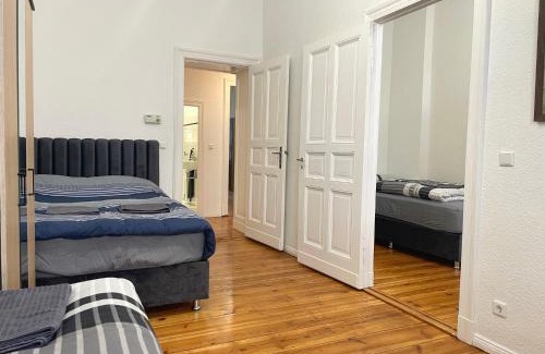 Schoeneberg Apartment | Sehr zentrale Wohnung für bis zu 6 Gäste - Nah gelegen zum Kurfürstendamm, Potsdamer Platz und Kreuzberg in 10 Minuten