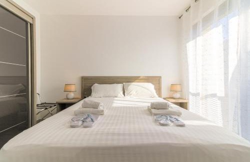 Bormes-Les-Mimosas Apartment | SELECT' - T2 avec vue - Piscine et parking privé - CAPNAT-B08