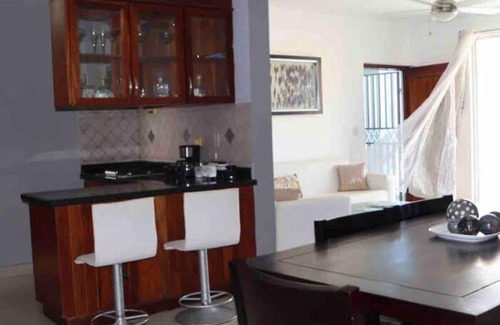 Santiago de los Caballeros Apartment | Self check in , moderno, A/C completo Wifi, TV 4K