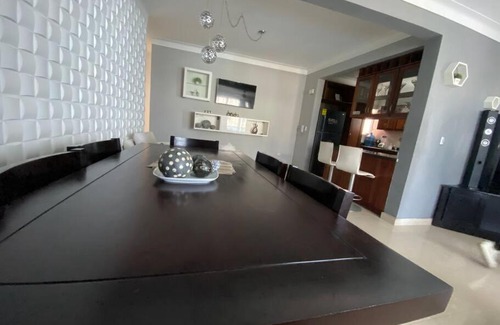 Santiago de los Caballeros Apartment | Self check in , moderno, A/C completo Wifi, TV 4K