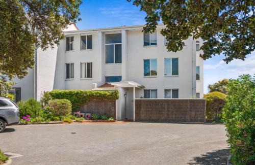 Semaphore Park Apartment | Semaphore beachfront