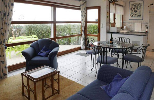 Plouhinec House | Semi-detached house with sea views, Plouhinec