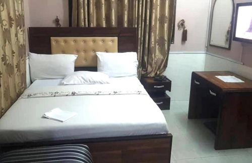 Oshodi-Isolo Hotel | Sena Hotel And Resort
